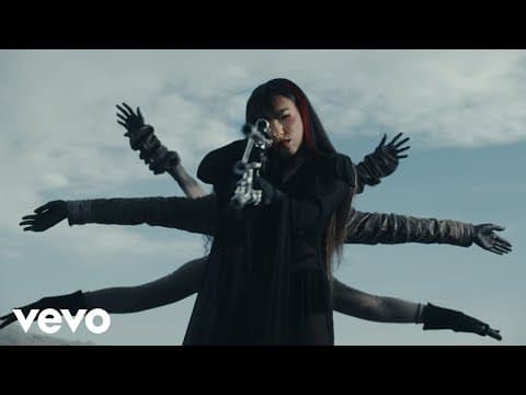 María José Llergo - María José Llergo - Bien de Amores (Video Oficial)