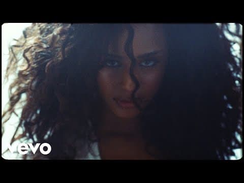 Tyla - Tyla - IS IT LOVE (Official Music Video)