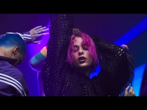 Dora Postigo - DORA - Oxena (Official Video)