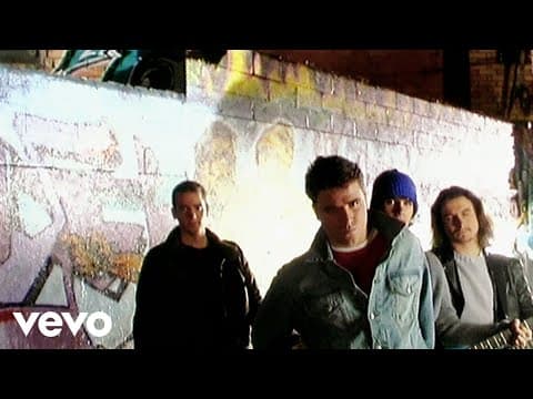 El Canto del Loco - El Canto del Loco - Llueve en Mi (Videoclip)